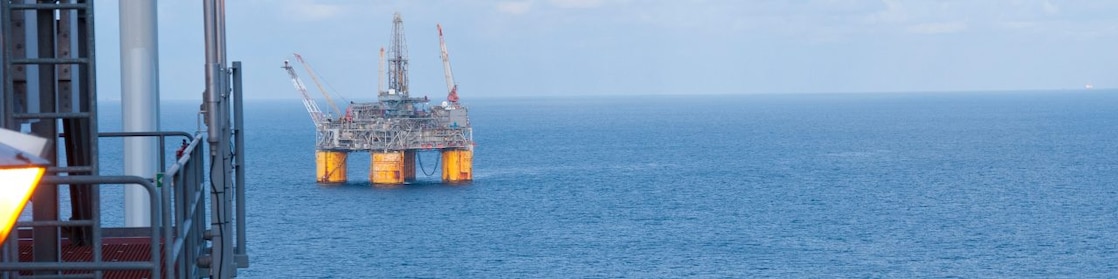 Plataforma flotante en aguas profundas en el golfo de México
