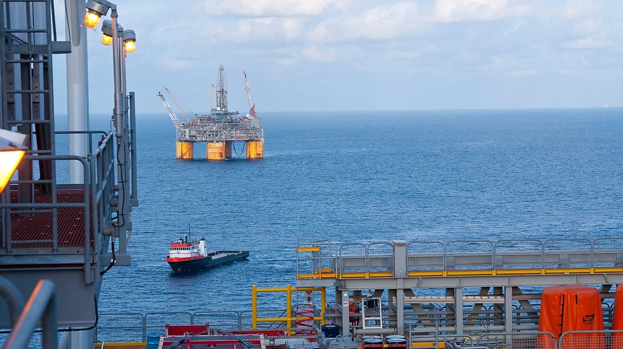 Plataforma flotante en aguas profundas offshore en el golfo de México