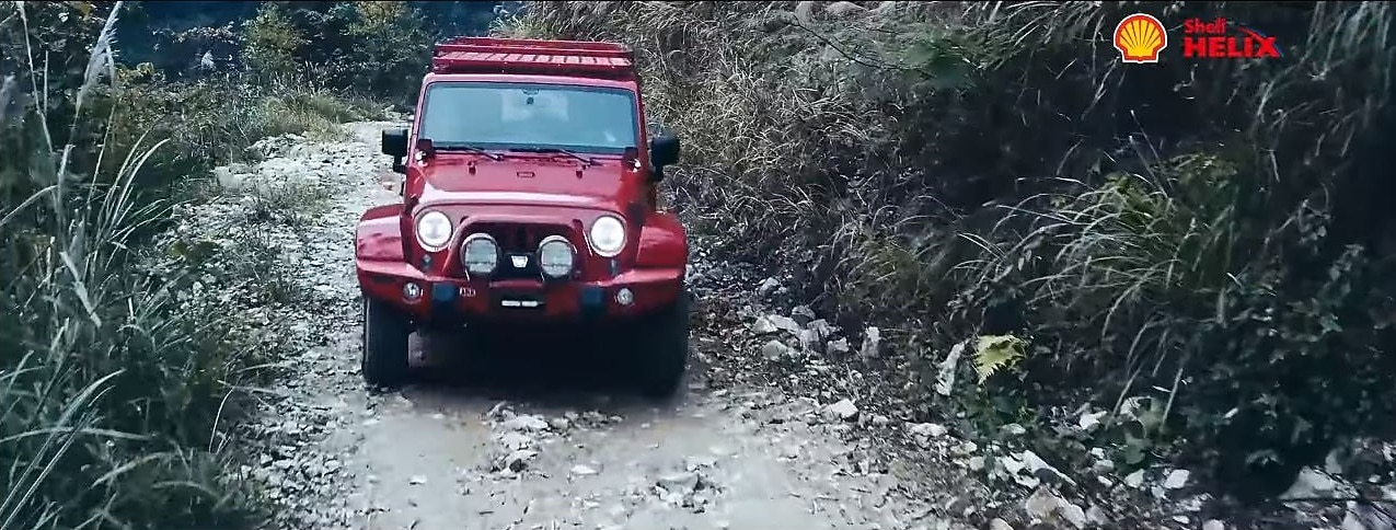 Shell Helix en una carretera