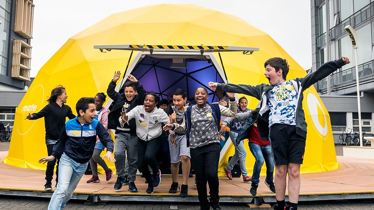 Guardería en el reasentamiento de Donglian